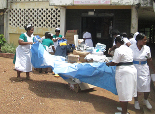 Liberia Medizinische Lieferung Hoffnung f?r Kinder